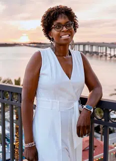 St. Pete, Tampa & Sarasota Mobile Notaries 4 sabina profile pic